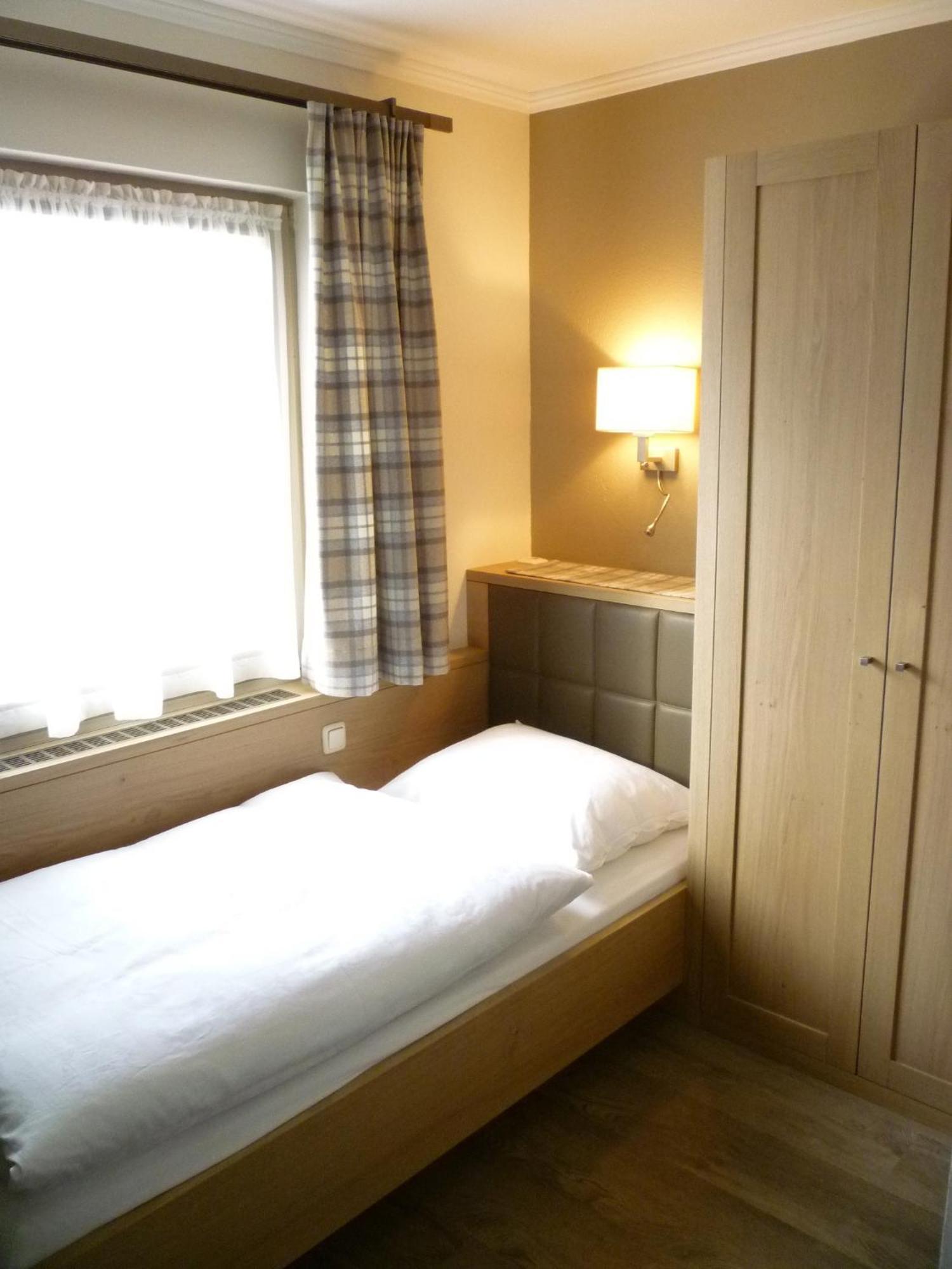 מאיירהופן Alpin Hotel Garni Eder - Private Living מראה חיצוני תמונה