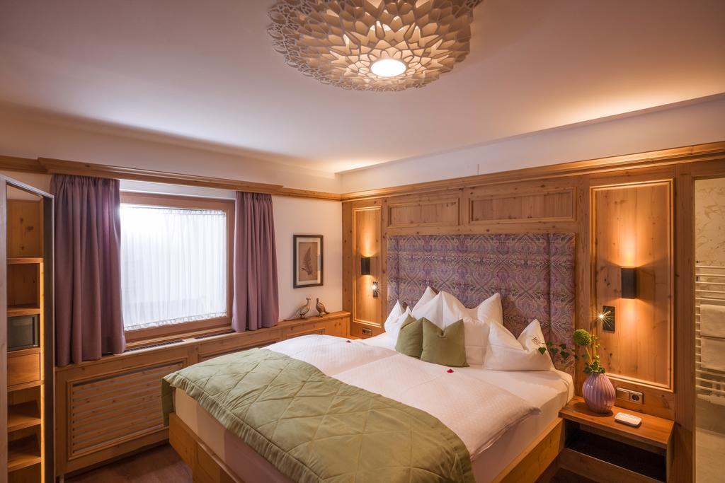 מאיירהופן Alpin Hotel Garni Eder - Private Living מראה חיצוני תמונה