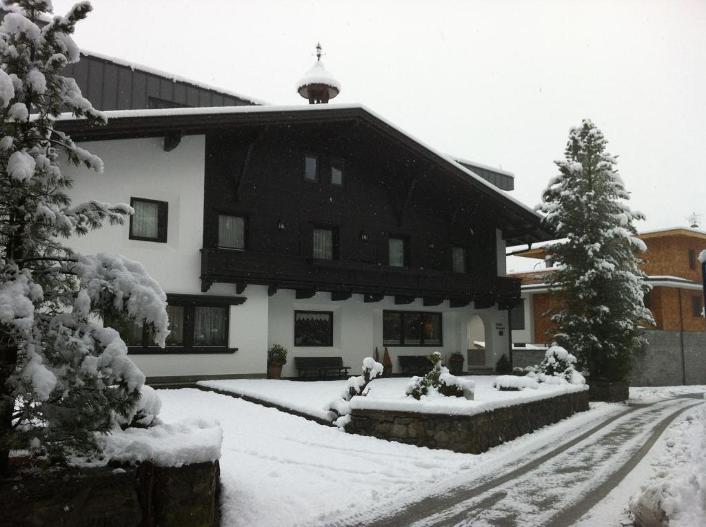 מאיירהופן Alpin Hotel Garni Eder - Private Living מראה חיצוני תמונה